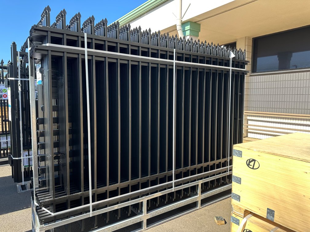 (X's 24) Allmetal Brand 10 ft x 7 ft Powder Coated Steel Site (Galvanization) Fencing Panels