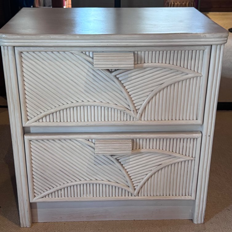 White 2-drawer nightstand