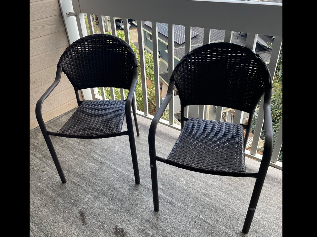 (X’s2)metal outdoor chairs