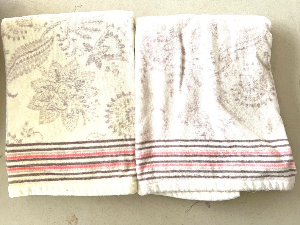 2 Bath Towels