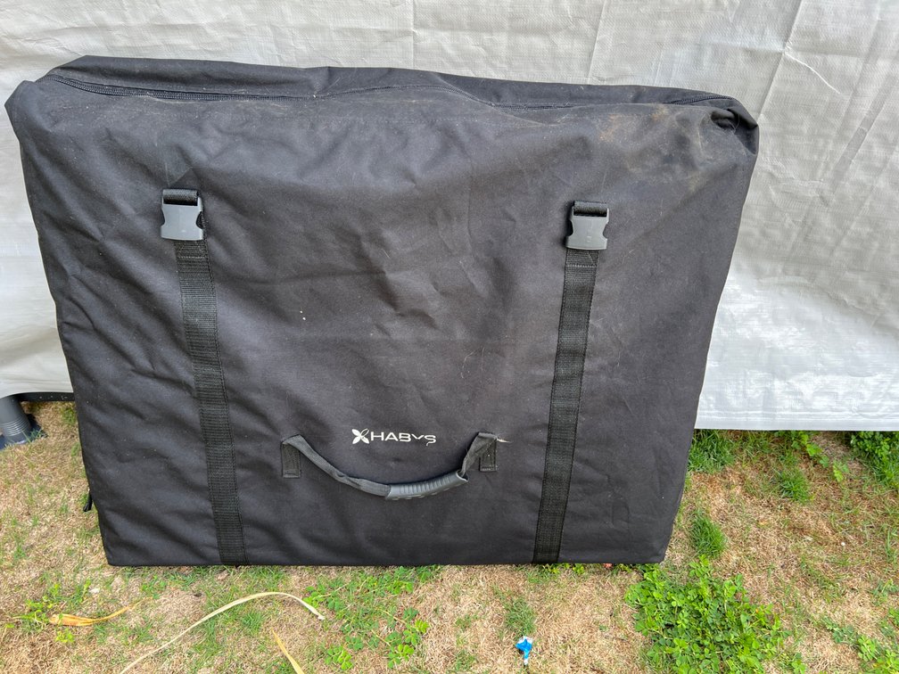 HABYS Professional Massage Table with Carry Case