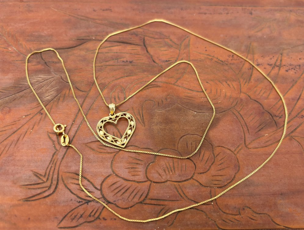 10k Yellow Gold Diamond Cut Heart Pendant Necklace