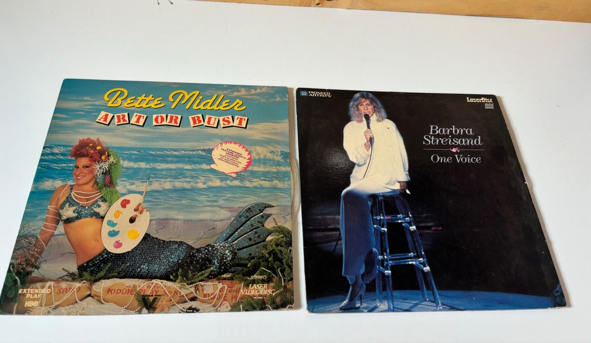2 LaserDisc Videos Bette Midler & Barbara Streisand