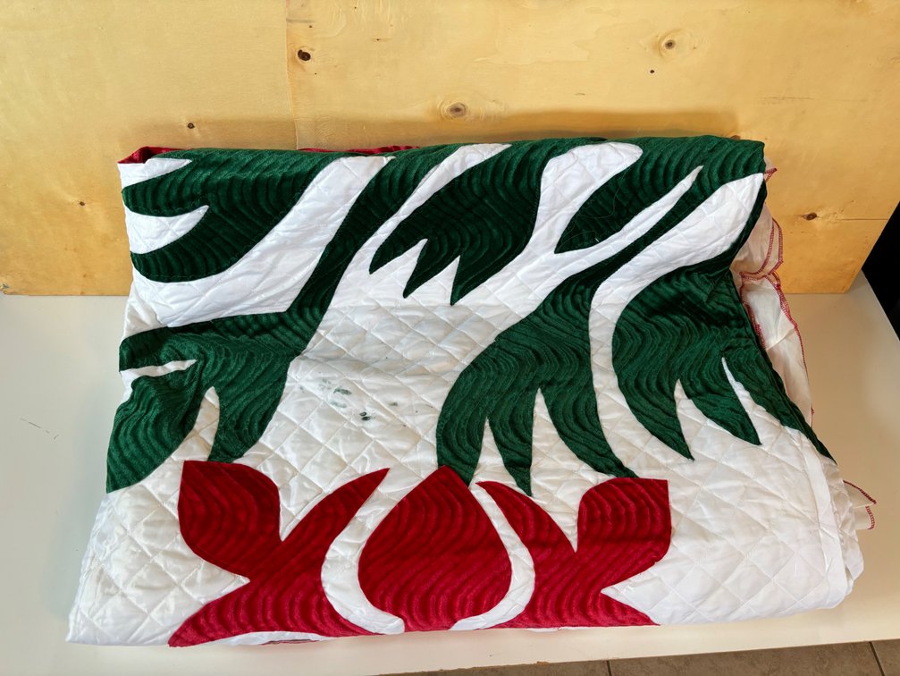 Hand Made Hawaiian Design Bedspread Quilt