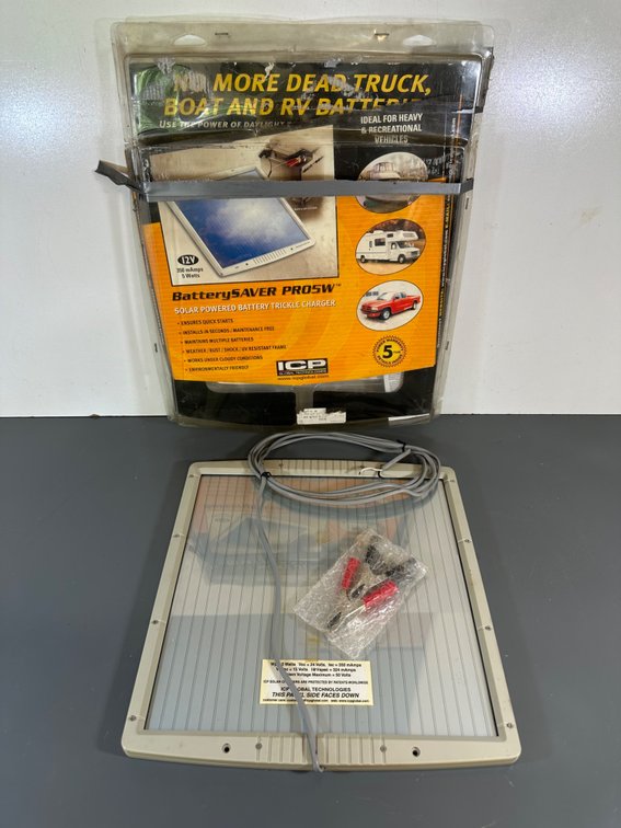 12V Solar Powered Battery Trickle Charger - ICP Global Technologies BatterySAVER PRO5W