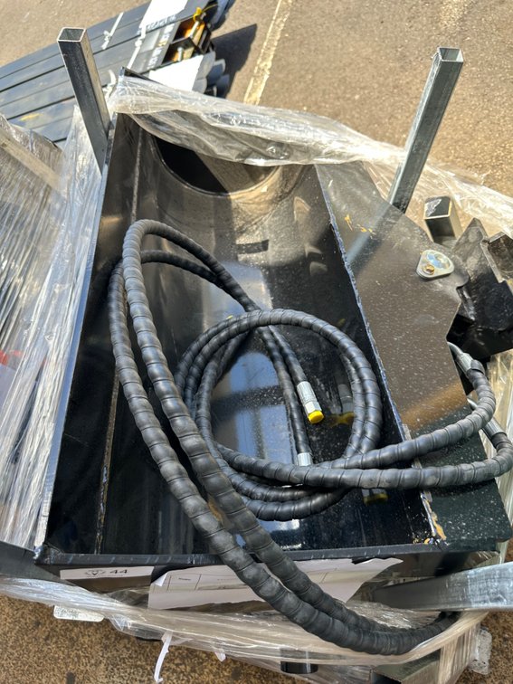 Tilt Bucket Attachment