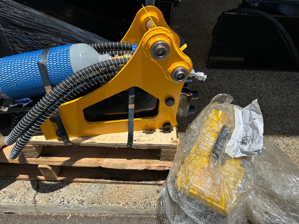 Hydraulic Breaker Attachment
