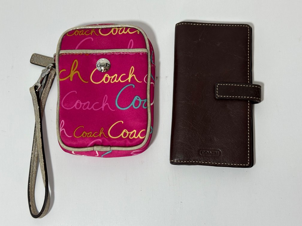 Set of Stylish Coach-Marked Wallets – Fashionable Accessories, See Photos, Not Authenticated