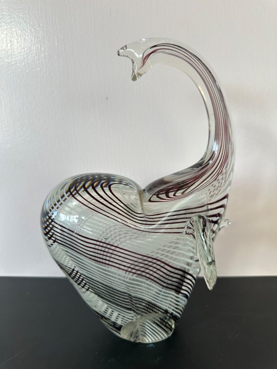 Artistic Glass Elephant Figure – Unique Décor Piece