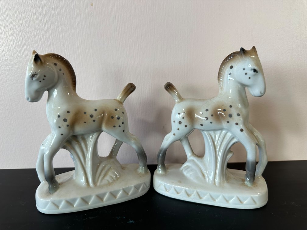 Pair of Whimsical Mini Horse Vases – Made in Czechoslovakia