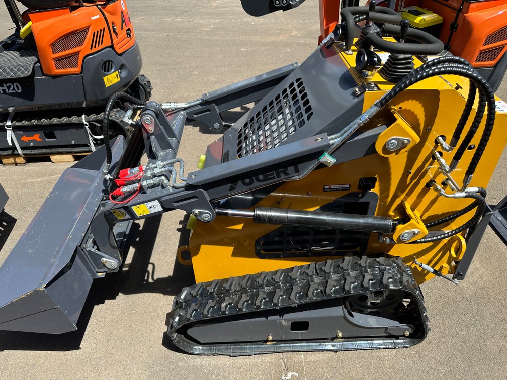 Youert U-380 Mini Skid Steer Loader