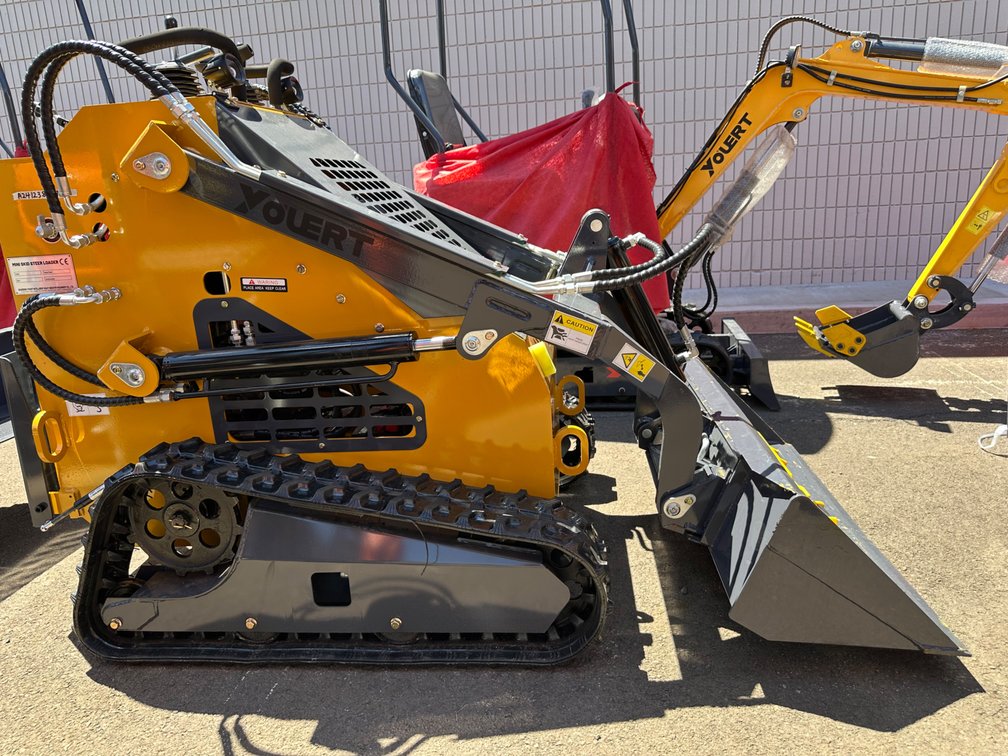Youert U-380 Mini Skid Steer Loader