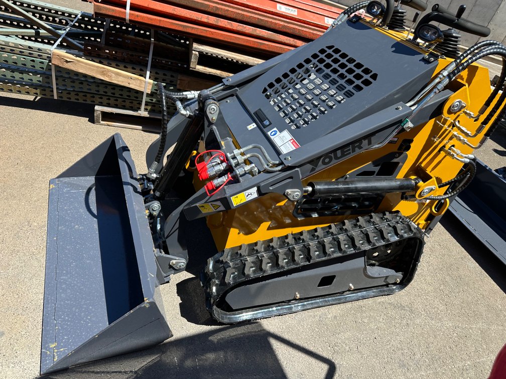 Youert U-380 Mini Skid Steer Loader