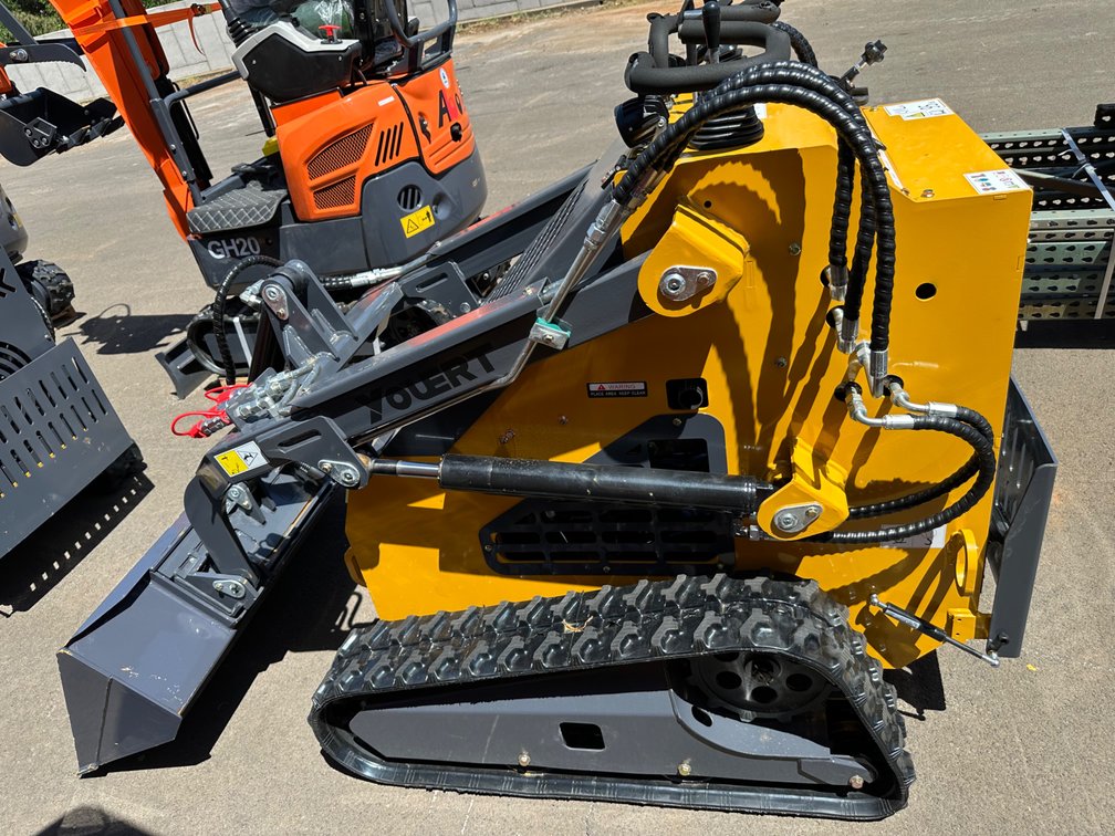 Youert U-380 Mini Skid Steer Loader