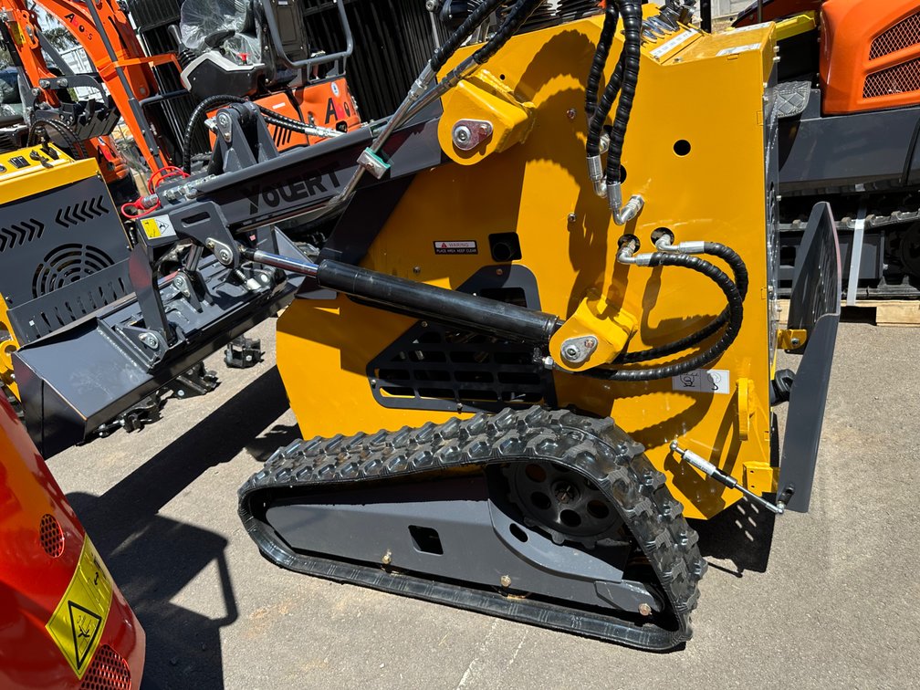 Youert U-380 Mini Skid Steer Loader