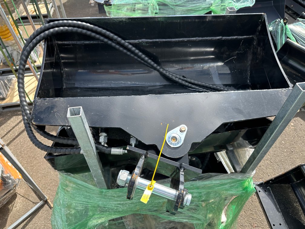 Tilt Bucket Attachment