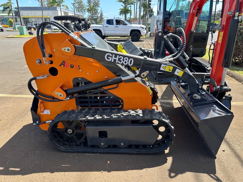 GH380 Mini Skid Steer Loader