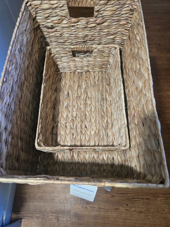 (X'2)Wicker baskets