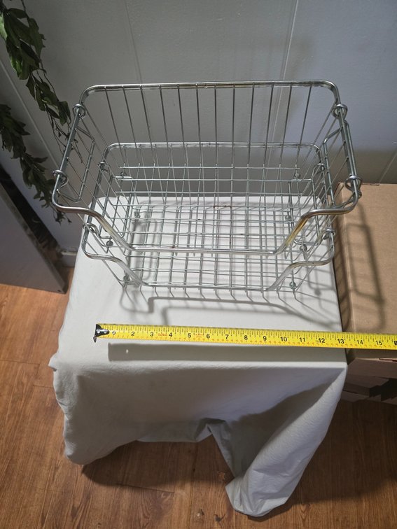 (X'2)Metal Shelves