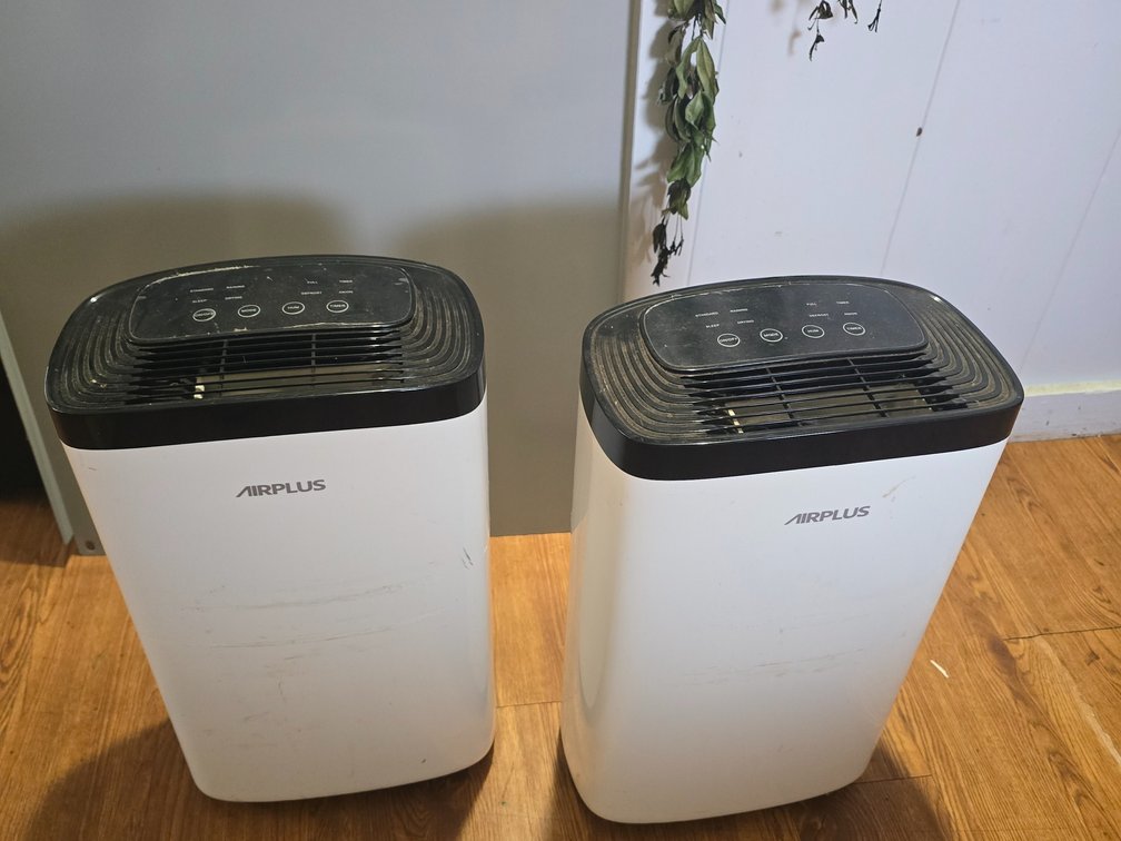 (X'2)Dehumidifiers
