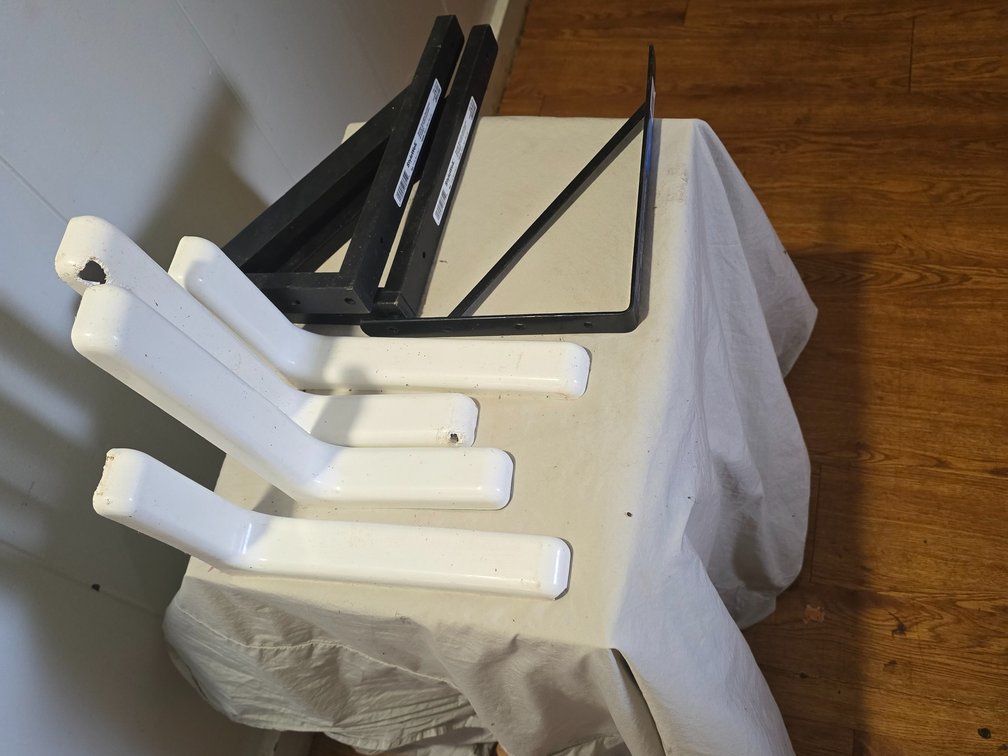 (X'7)Shelf brackets