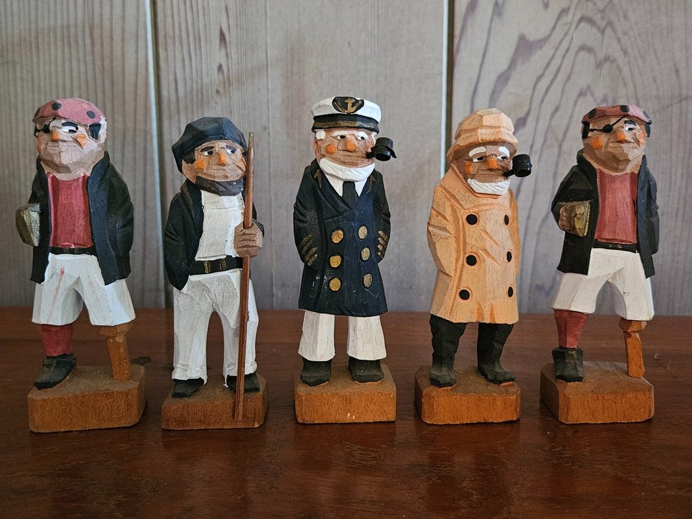 5 sea dog's. 
