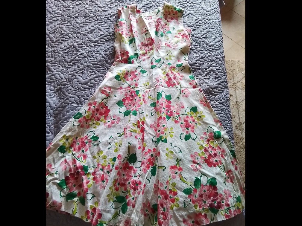 (X's4) Vintage pinafore dresses 