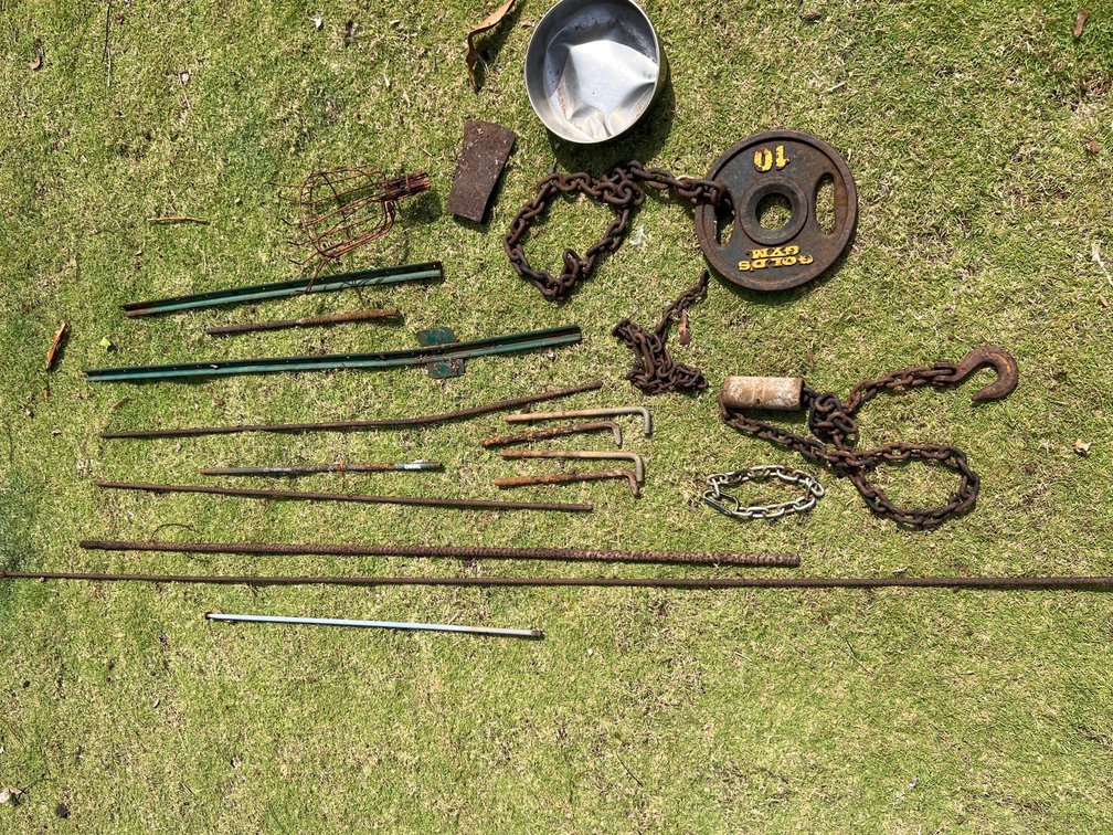 Metal stuffs 