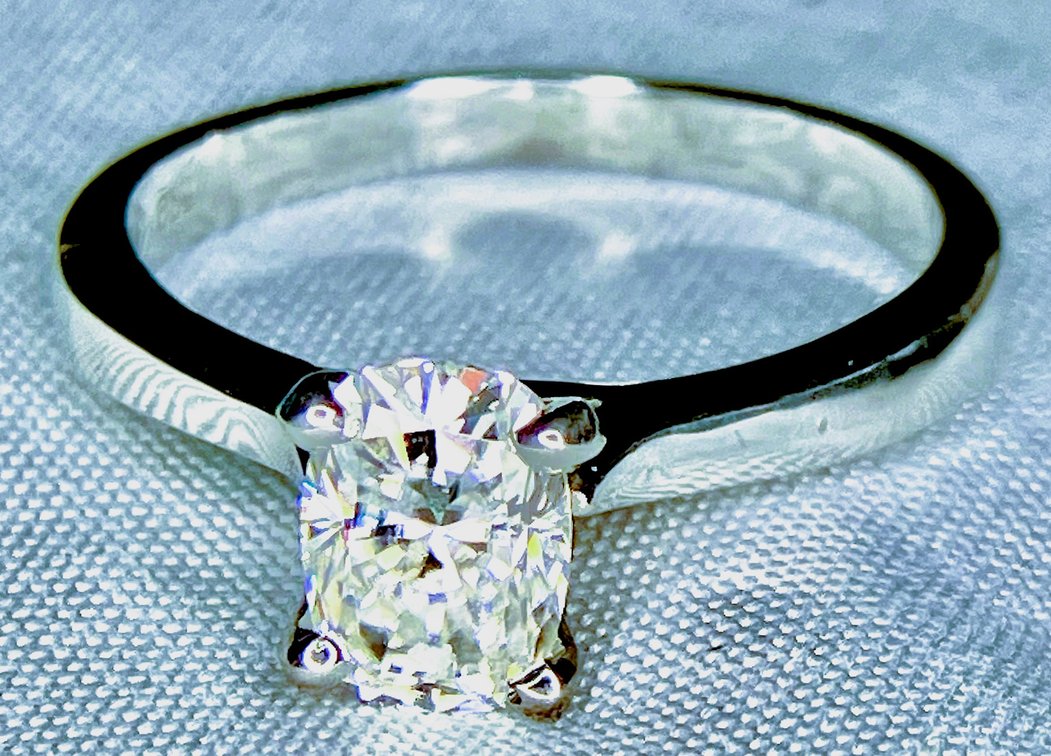 Nearly 1 Carat Estate Ring 7.1mm x 5.3mm Oval Solitaire Set in a Beautiful Rhodium Overlay on Sterling Ring