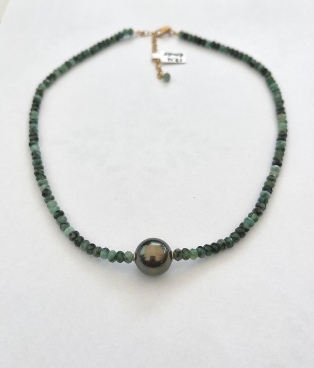 13.4mm Tahitian Pearl on Emerald Necklace