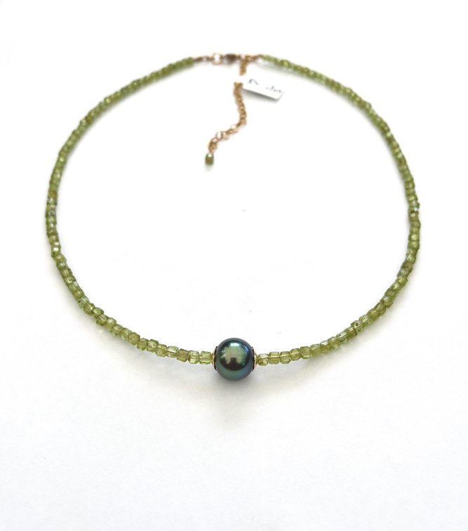 10.4mm Tahitian Pearl on Peridot Necklace