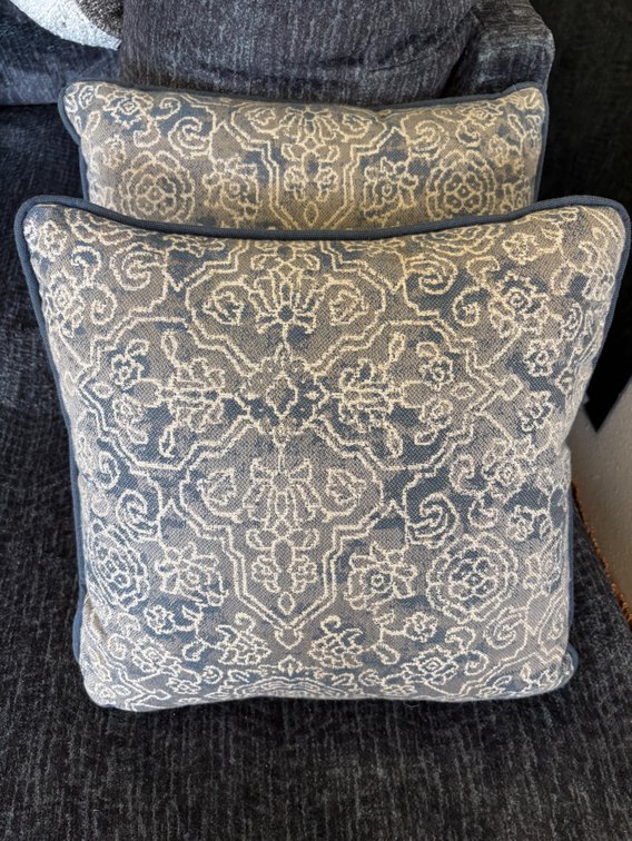 (X's) 2 Sunbrella Indoor Outdoor Gray/Blue Pattern Accent Cushions 