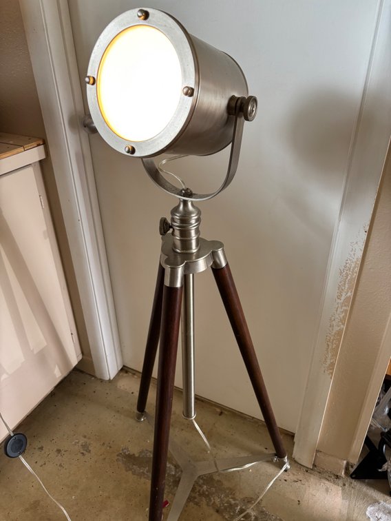 Extendable Theatrical Lighting Stand/Be A Star in Your Own Home