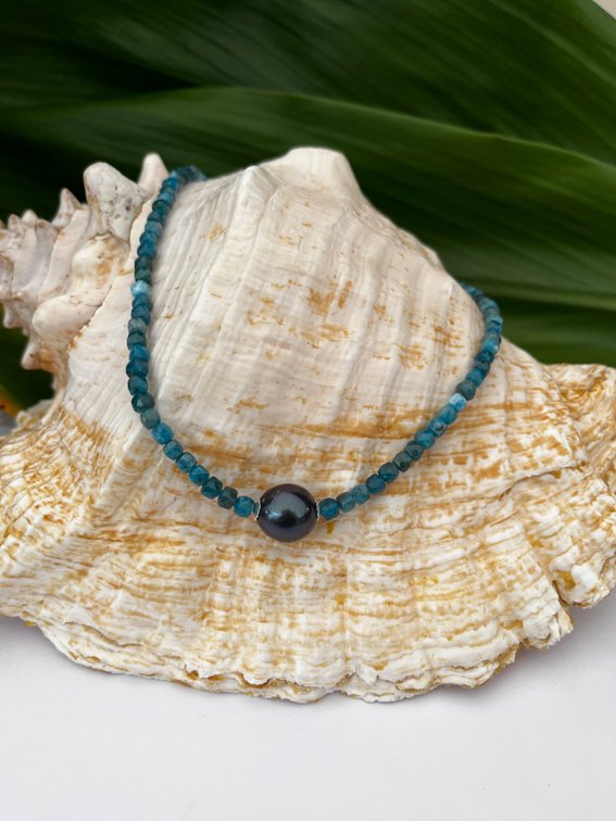 Tahitian Pearl and Apetite Necklace