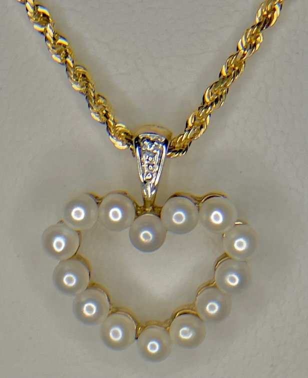 10K Genuine Gold and Pearl Pendant with 10K Gold Chain