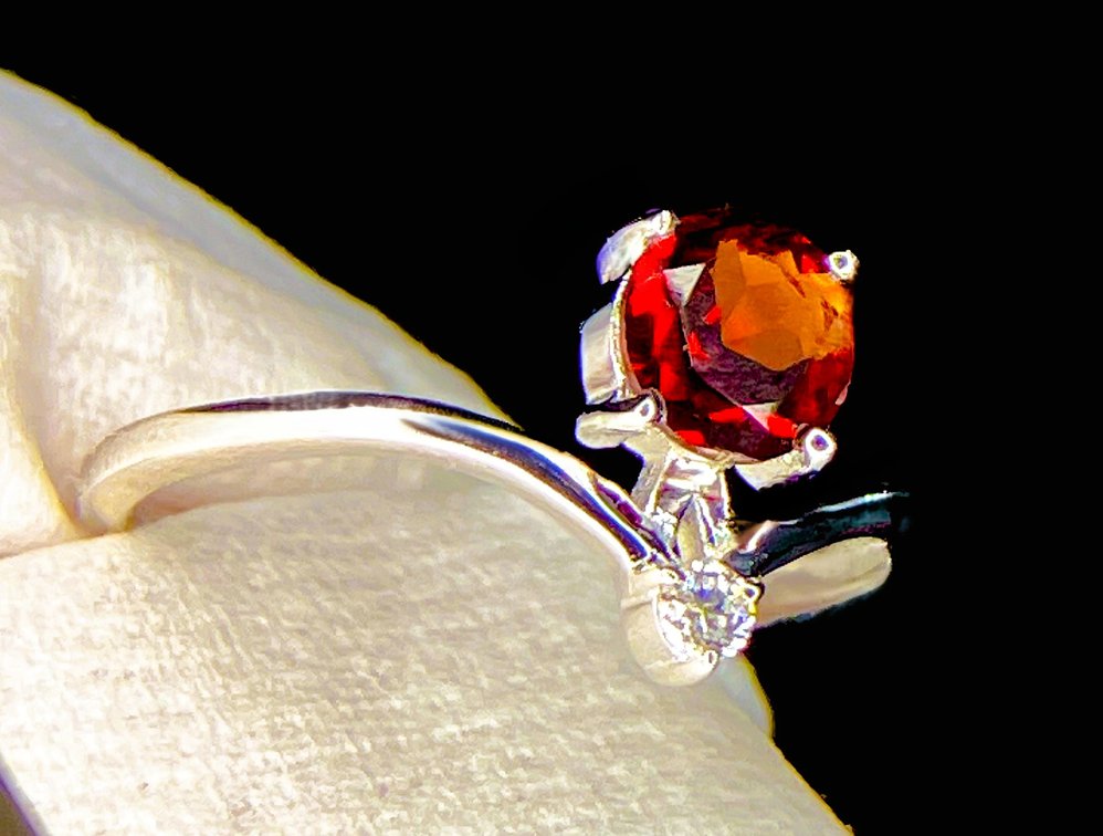  Nearly 1-Carat 6-MM Round Genuine Gorgeous Red Garnet w/ a Brilliant G-Color, 2.3mm Bright