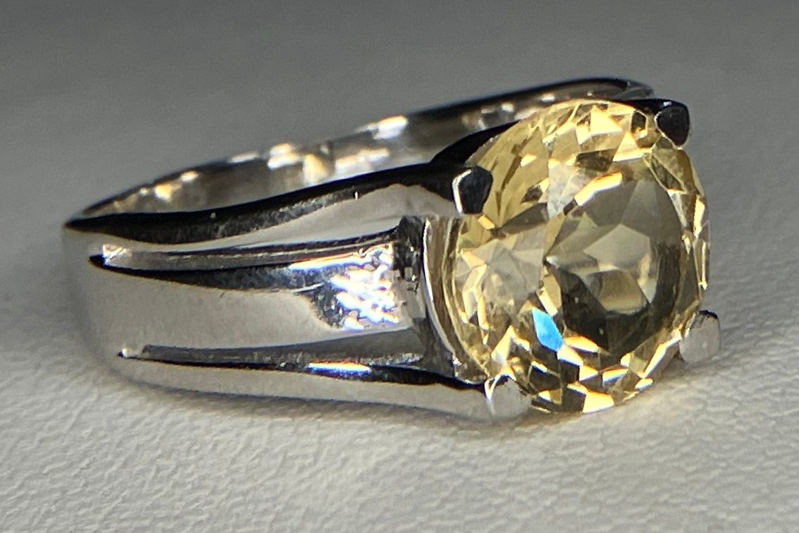 NEW Big Citrine Gemstone Ring  4.16 Grams 
