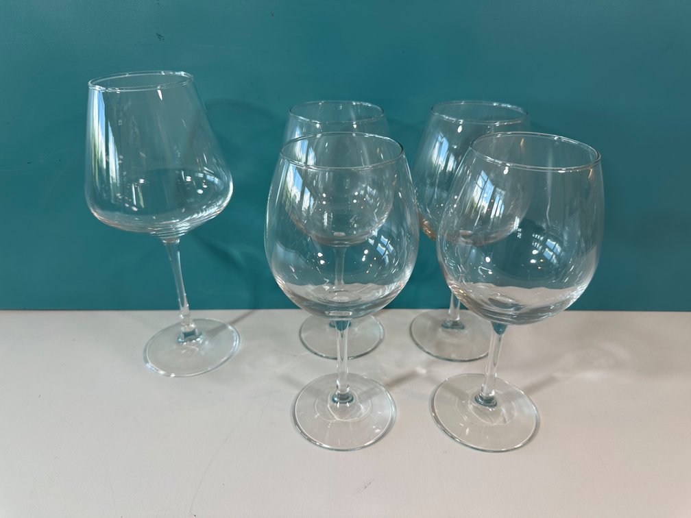 Oversized Wine Glasses