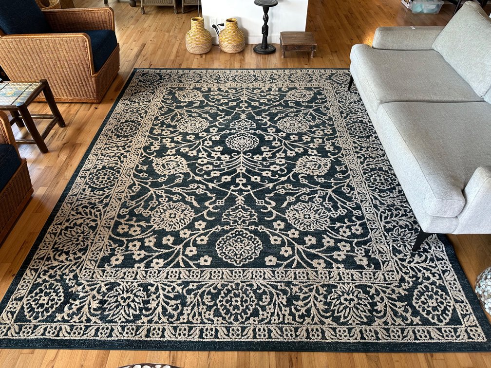 Theoni Navy & Cream Floral Pelmut Rug – 240x295 cm