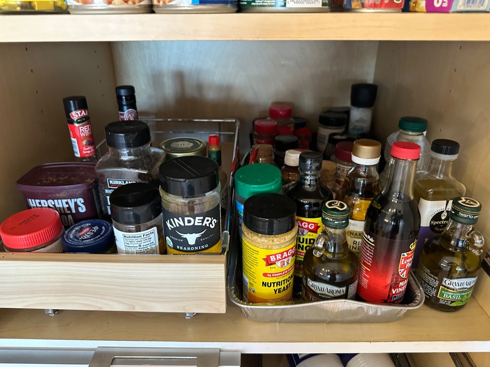 Pantry Lot – Seasonings, Oils, Vinegars & Condiments