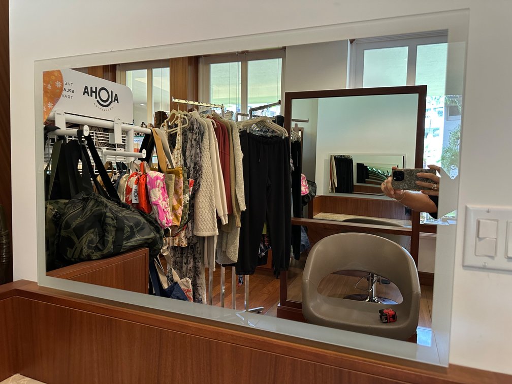 Rectangular Wall-Mounted Salon Mirror – 40” x 24”