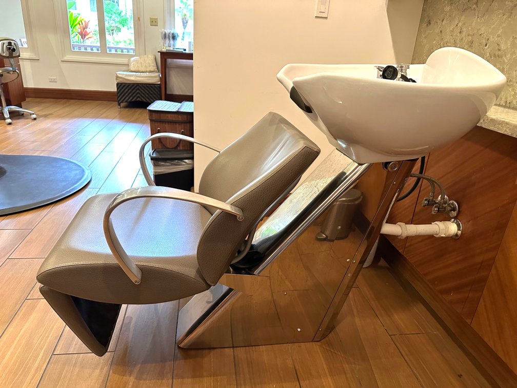 Salon Backwash Shampoo Station with Chair