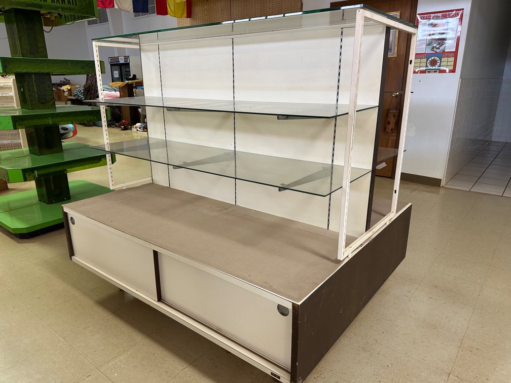 Double-Sided Glass Display with Base Storage