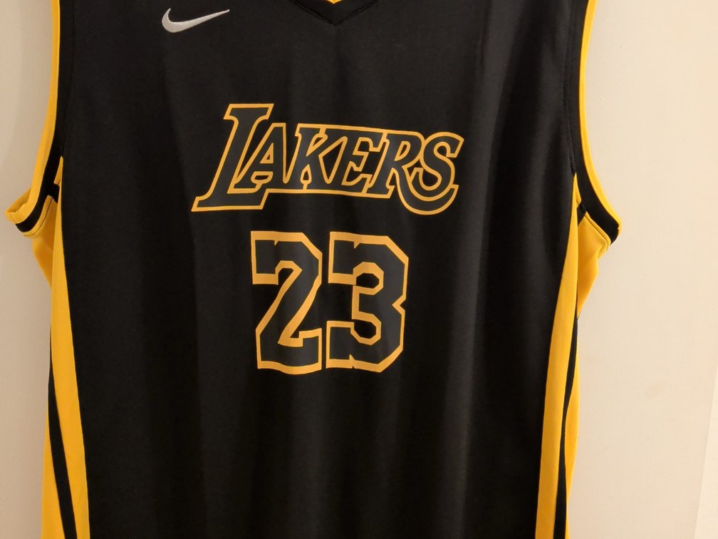Lakers LeBron James shirt