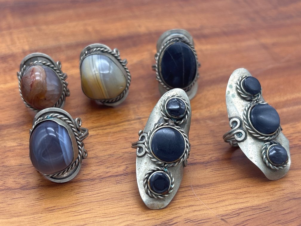 6 Adjustable Rings with Stones