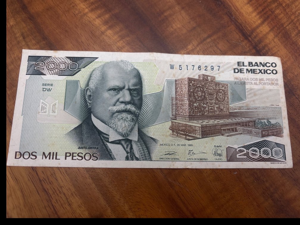 1989 Dos Mil Pesos Banknote 