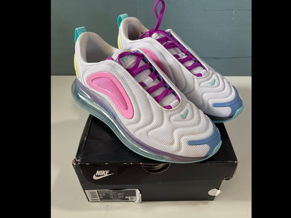 Nike Air Max 720 Sneakers Womens 9.5 - Mens 8