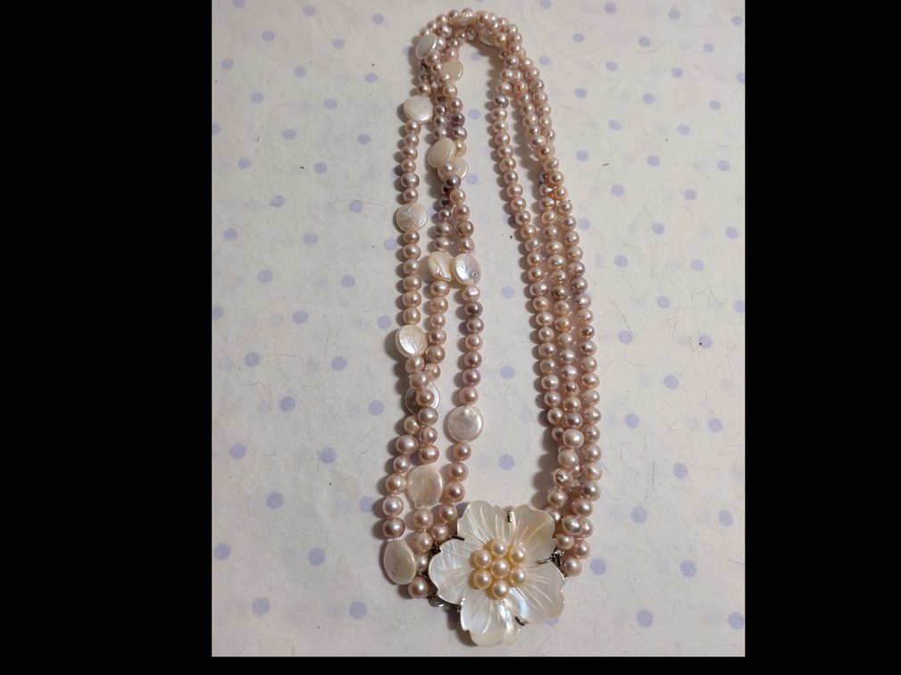 20" Pink freshwater pearl with flower pendant 