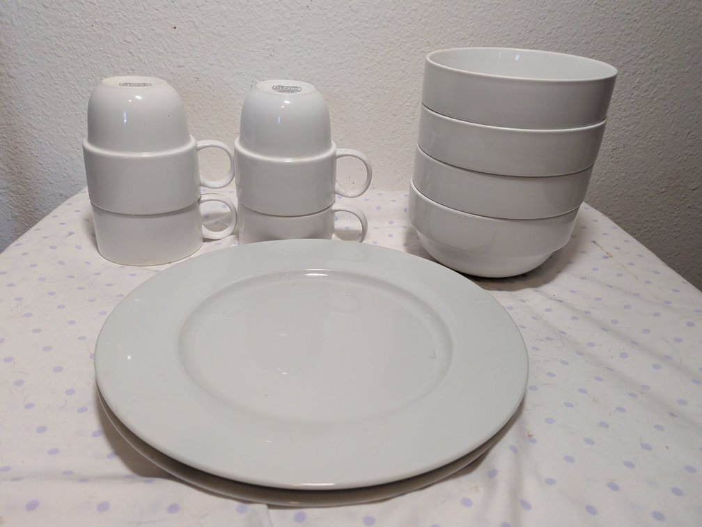 Plain white stackable dinnerware set