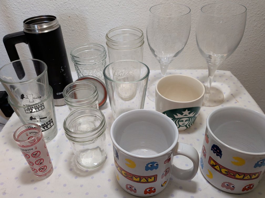 Miscellaneous kitchen cups